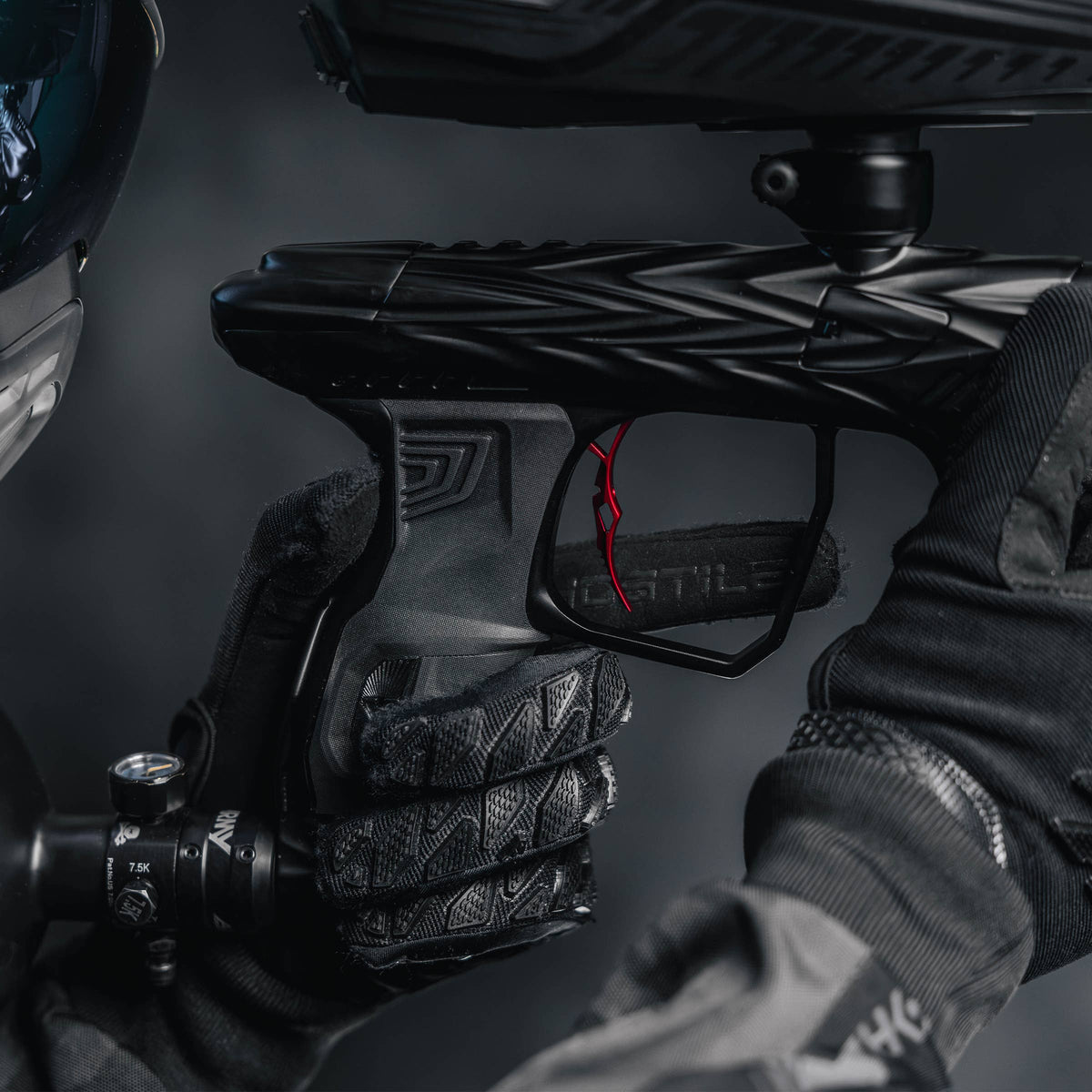 Grim - Double Trigger - Red (Fits Luxe Idol)
