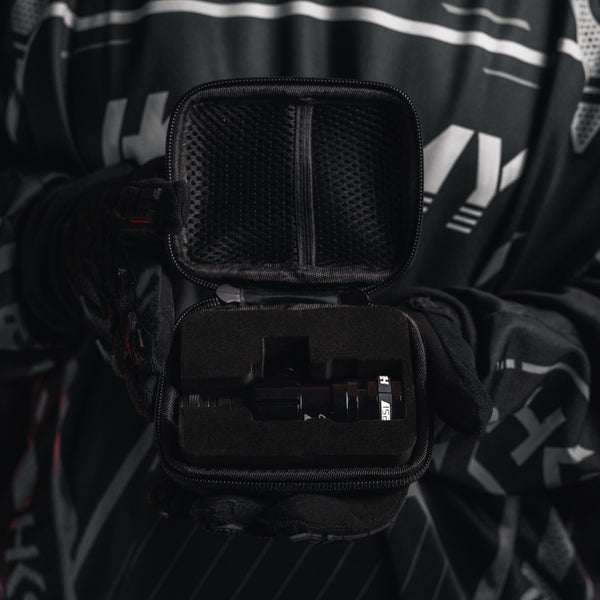 Hostile® XLP Regulator - Top Port Quick-Disconnect - Black