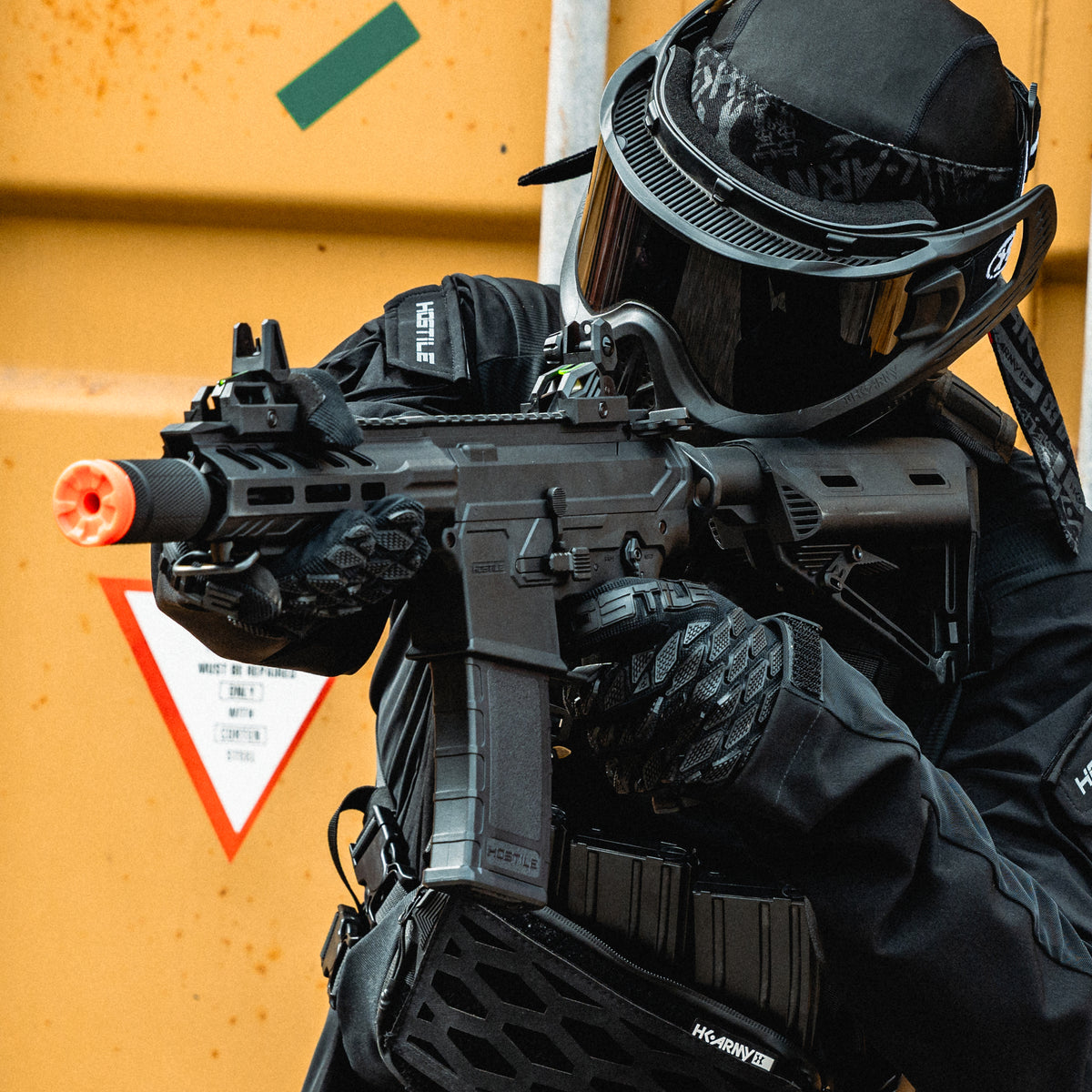 Hostile AEG Kit - RAZE CQB + Battery/Charger