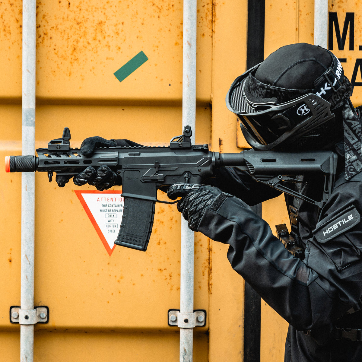 Hostile AEG Kit - RAZE CQB + Battery/Charger