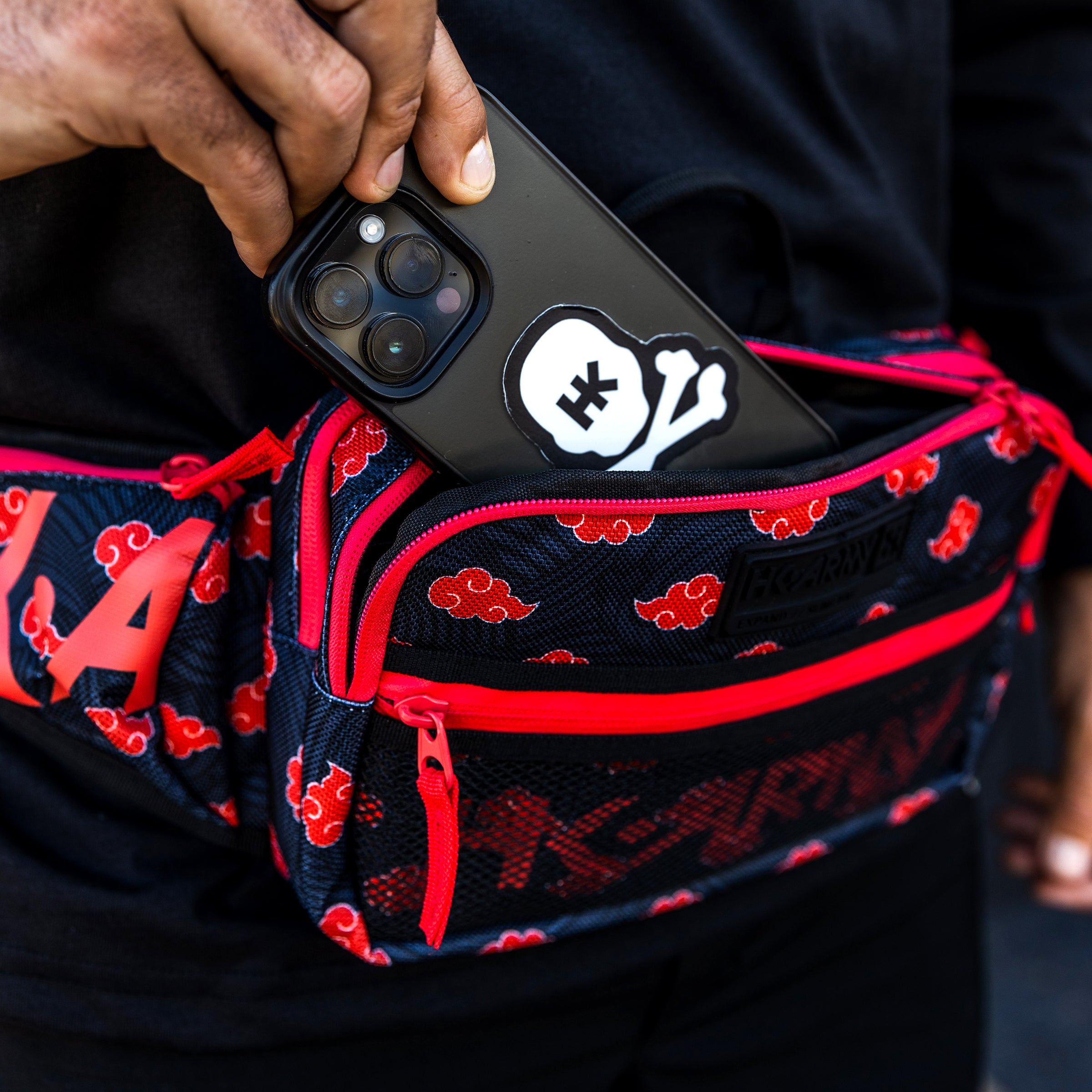 Expand Sling Bag Devastation Kloud