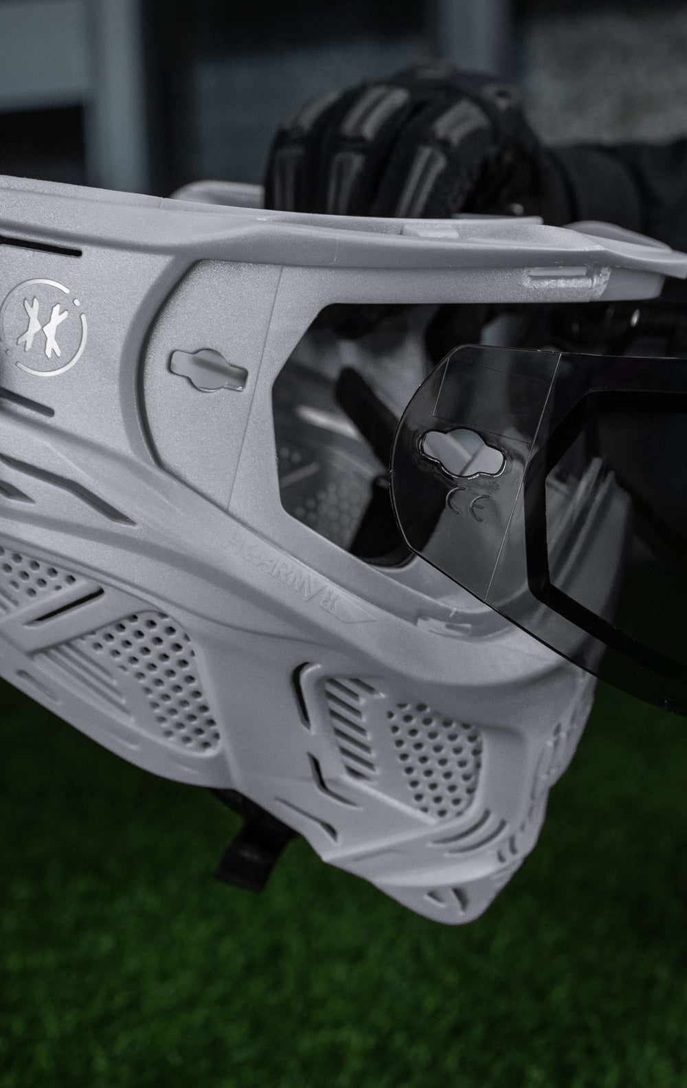 Quick-change lens retention.