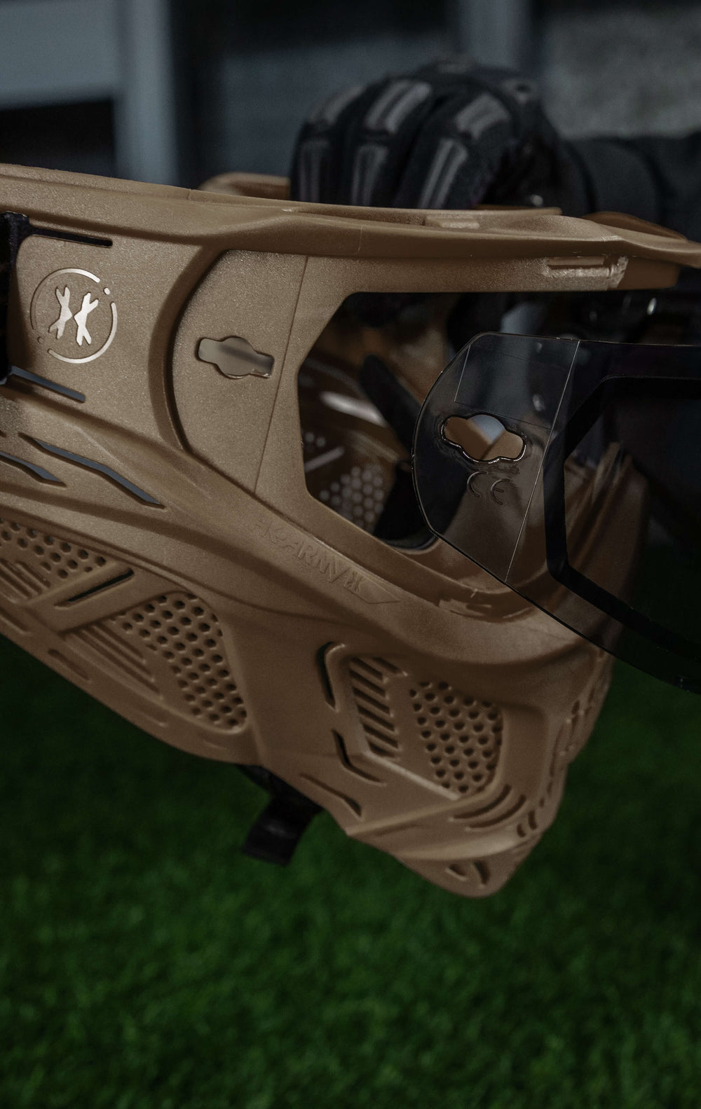 Quick-change lens retention.