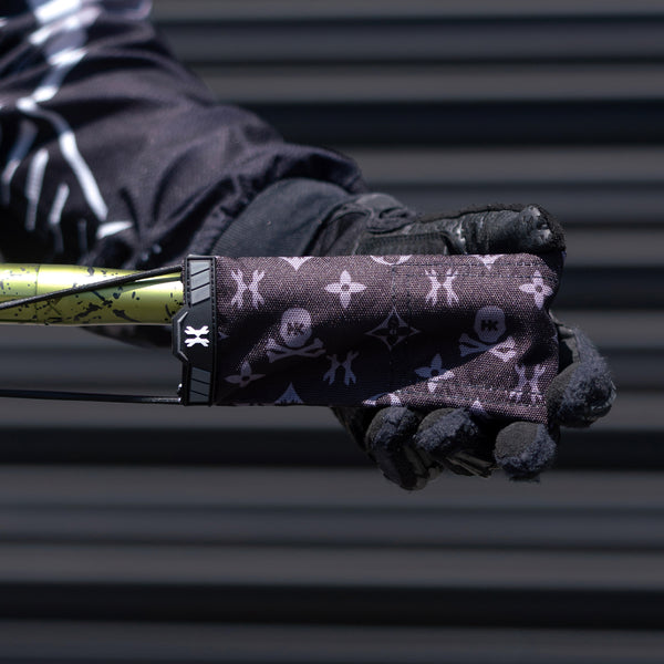 Monogram Black - Barrel Condom