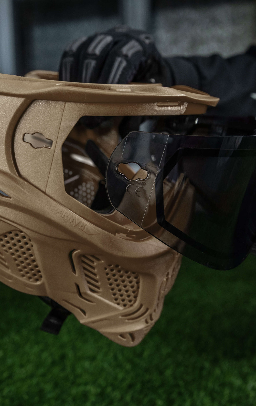 Quick-change lens retention.