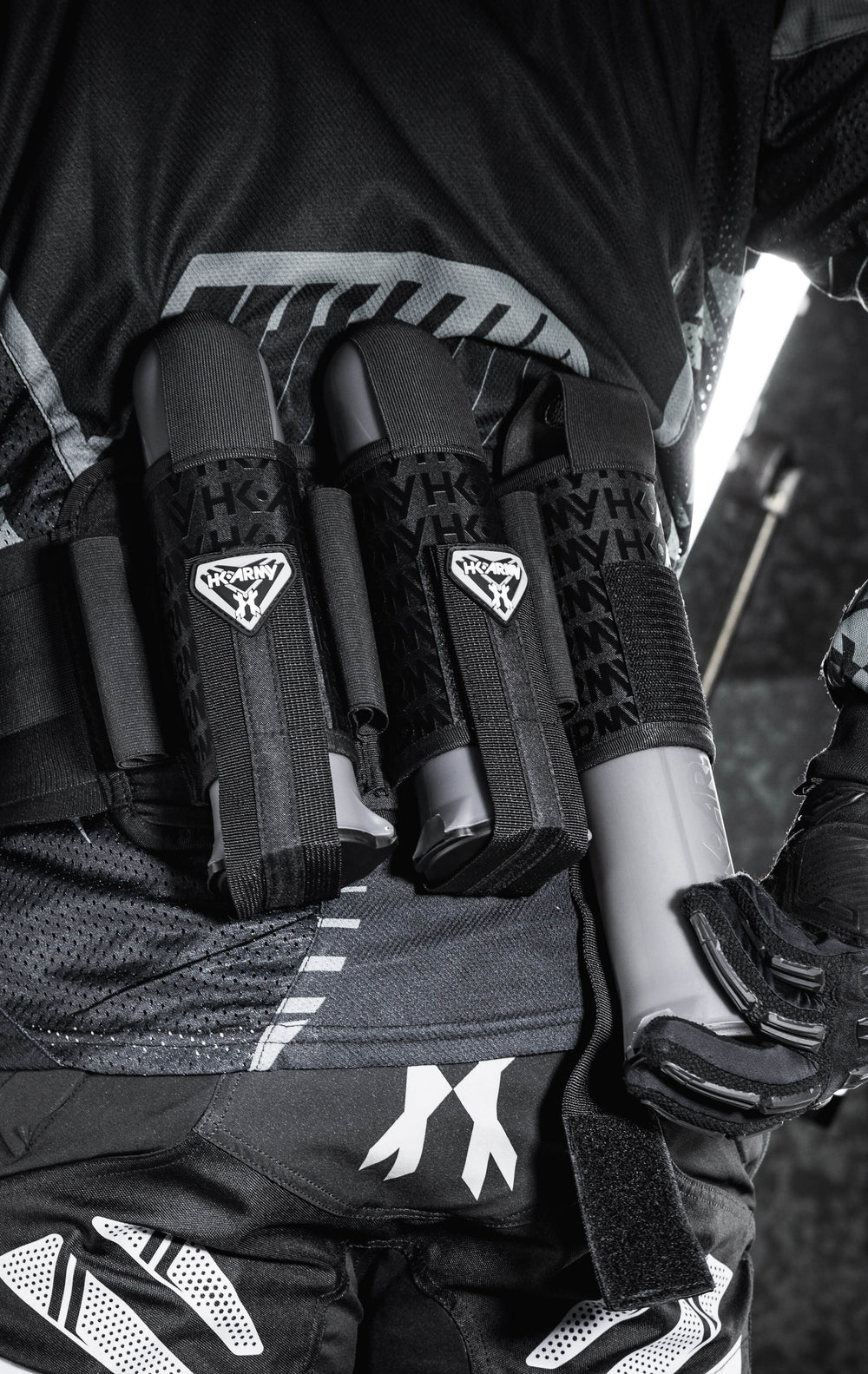 Constructed of premium materials, the velcro straps secure paintball pods firmly in place.