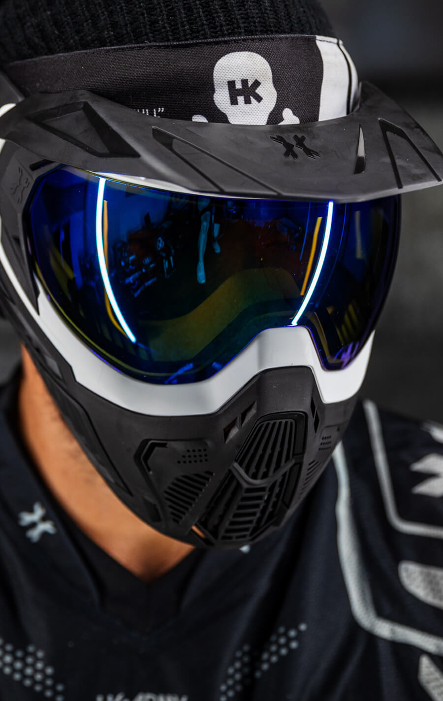 Tide SLR Goggle with Arctic Lens and Universal Black Visor. Visor not included.